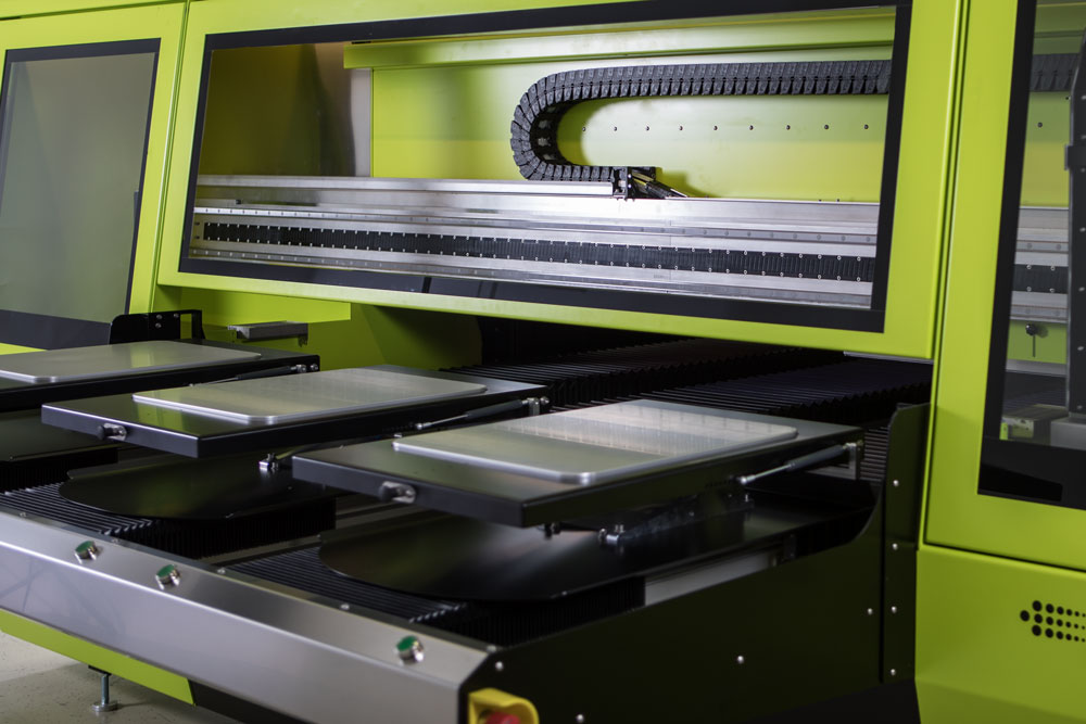 Kyo Hybrid - 3 DTG printing stations - aeoon technologies